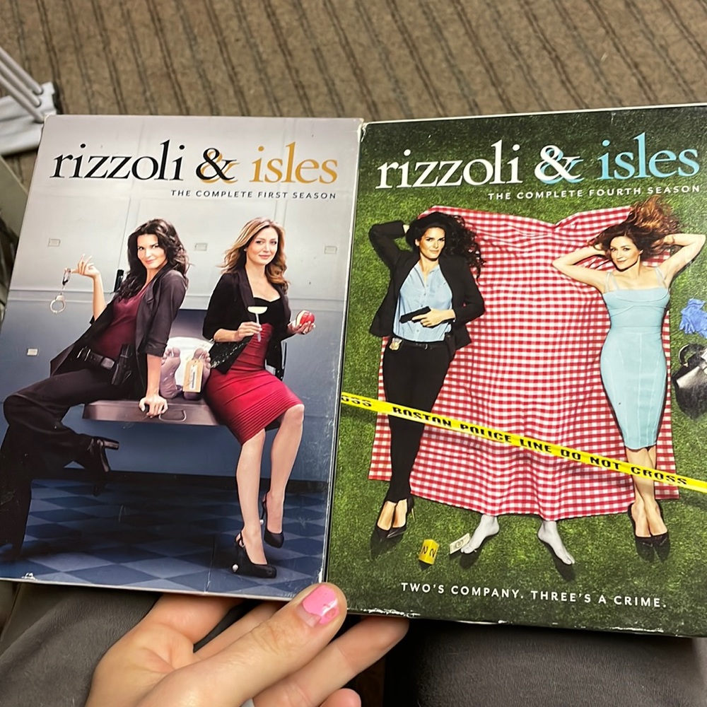 Rizzoli and Isles DVD sets season 1 and 4!